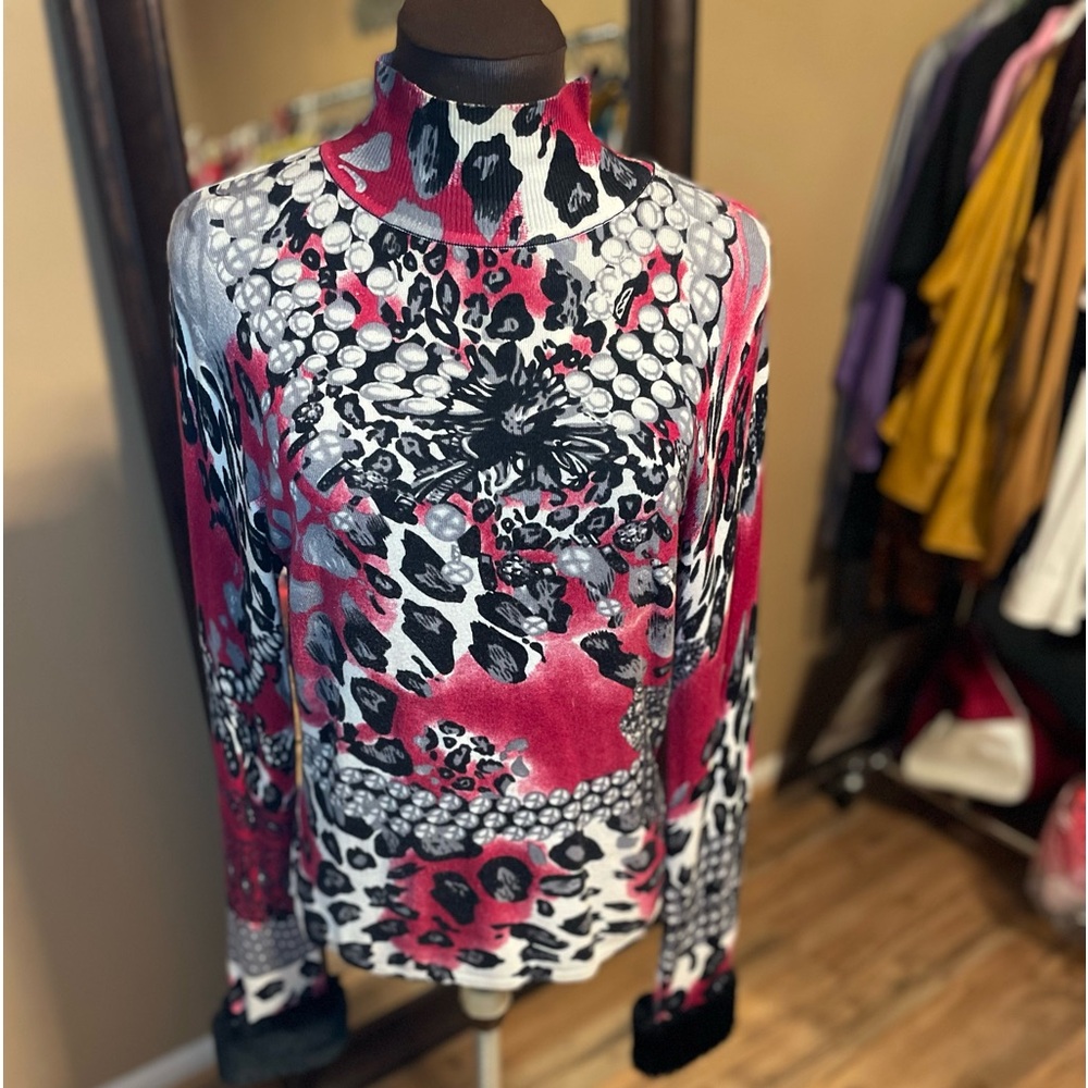 🌹Boston Proper Mock Neck Fur Cuff Lightweight Sweater🌹